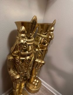 39” Gold Resin Nutracker