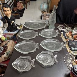 Clear Textured Glass Fish Shaped Dinnerware Set- Has A Market Value Of $110 - See Description For What Is Included 