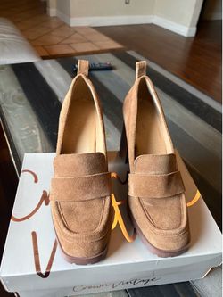 Like new Crown Vintage Suede platform loafers
