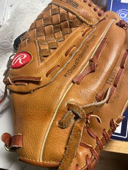 Baseballs glove