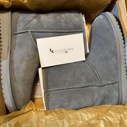 UGG KOOLABURRA SHORT BOOTS