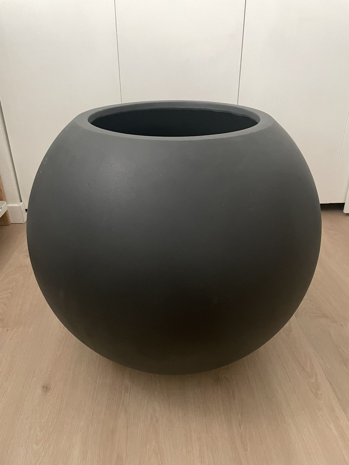 Crate & Barrel Large Round Pot 