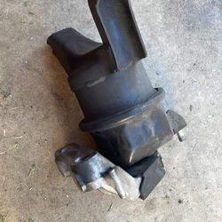 Civic engine mount