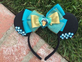 Jasmine ears