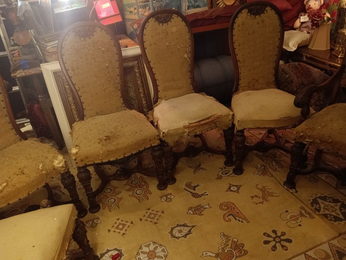 Six Awesome Retro Chairs! A reupholstering Project That Is Worth Taking
