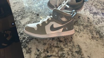 NIKE.ADDIAS.VANS.CROCS.PUMA
