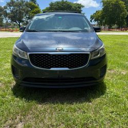 2016 KIA Sedona