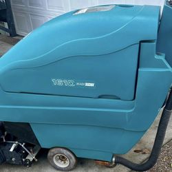 Tennant 1610 ReadySpace Commercial Carpet Extractor 37 Hours – Low Use