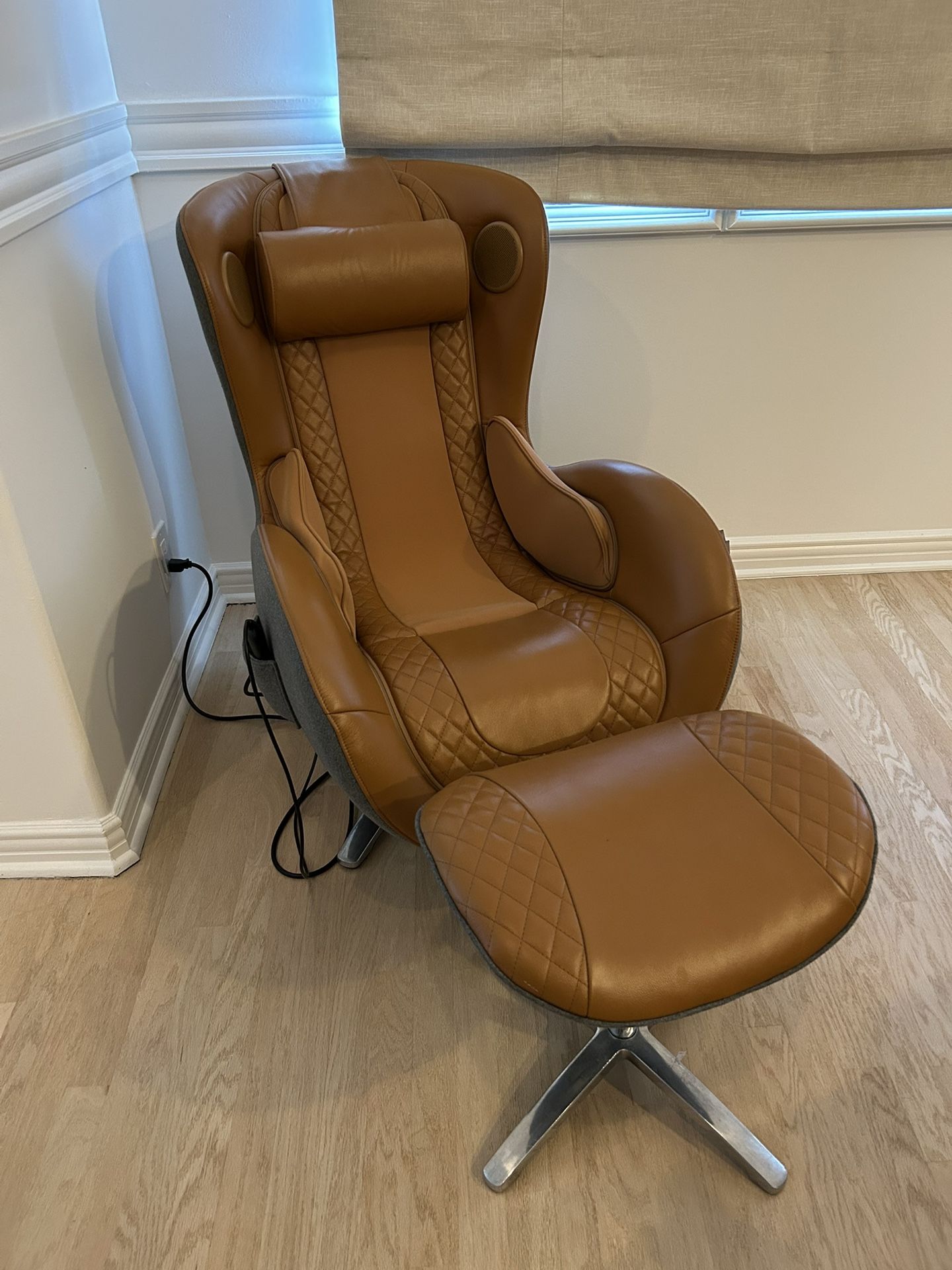 Nouhaus Classic Massage Chair W/ Ottoman - Never Used!
