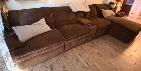 4 seater recliner couch