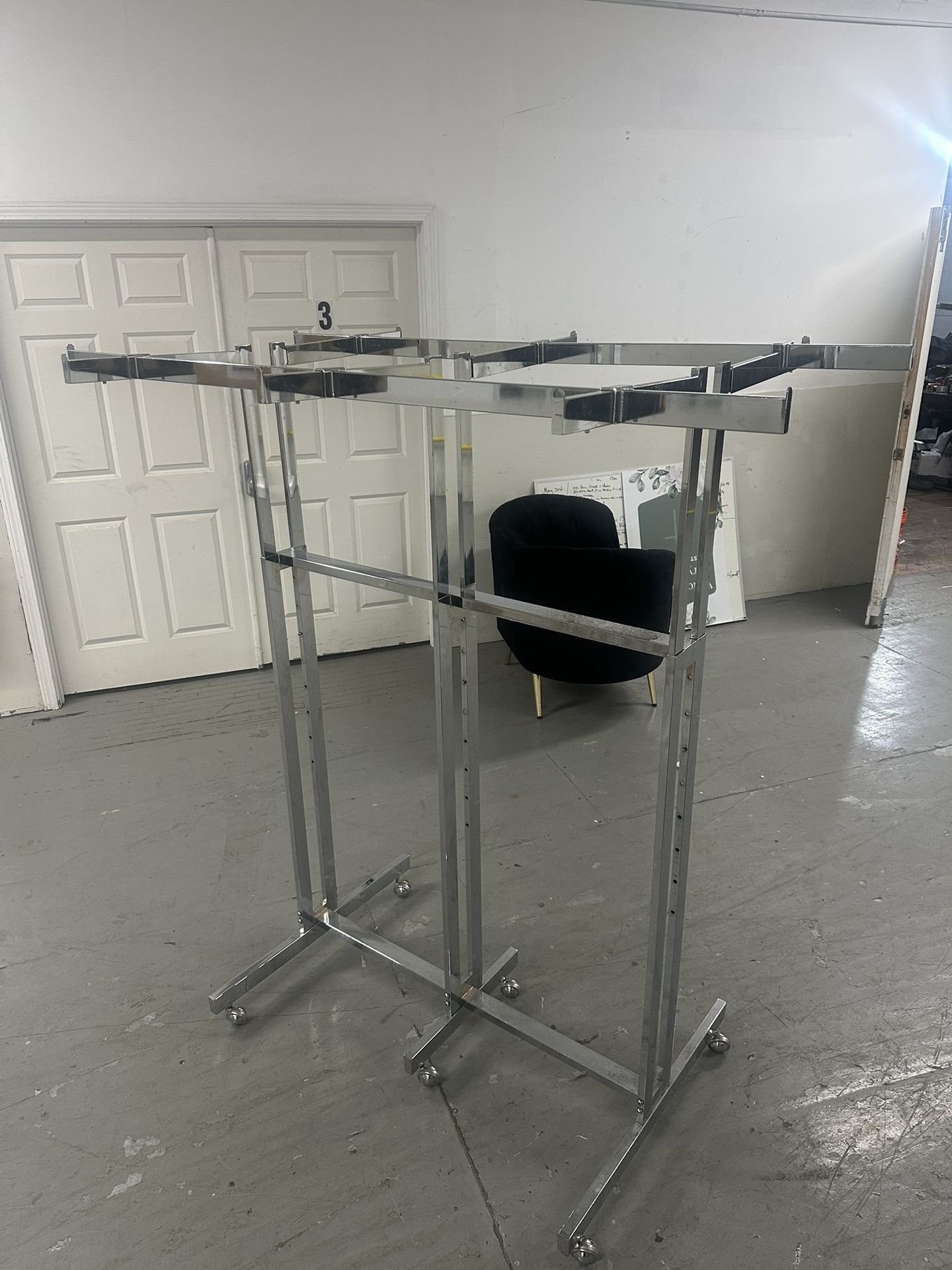 Chrome Clothes Rack For Store