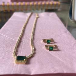 Necklace And Earring Emerald 