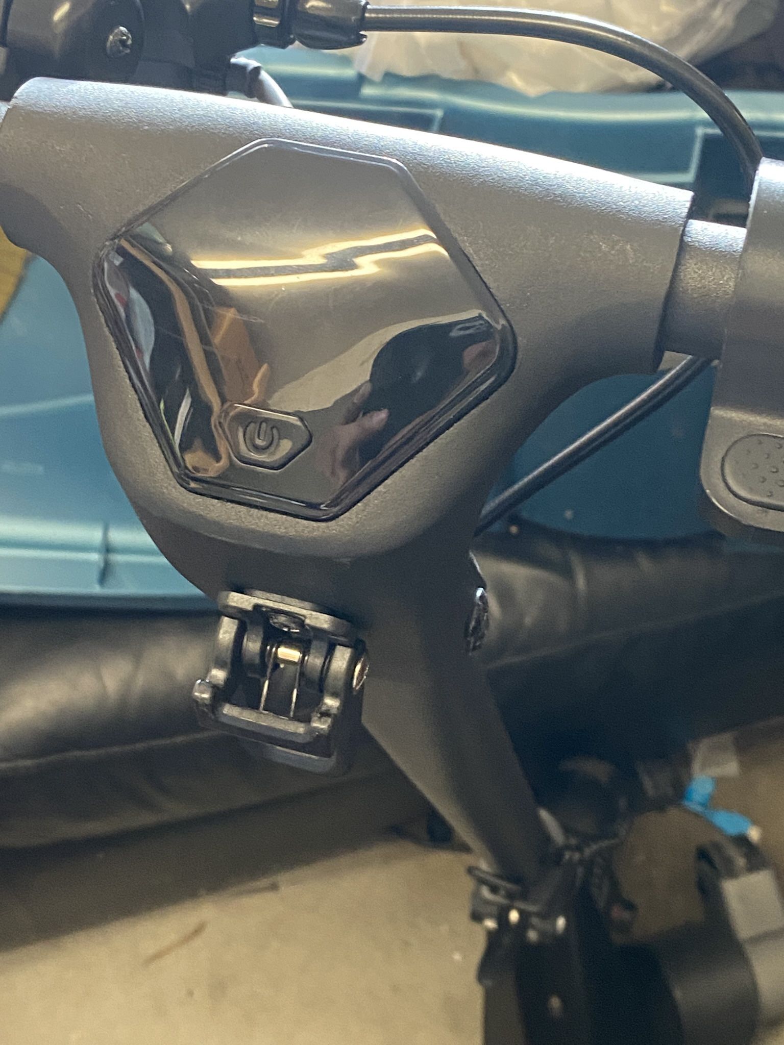 Land Rober E-scooter