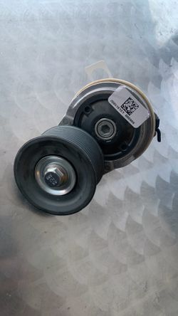 Navistar internacional belt tensioner