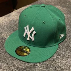MLB New York Yankees NY 59FIFTY 5950 Men's Fitted New Era Hat Cap Green White