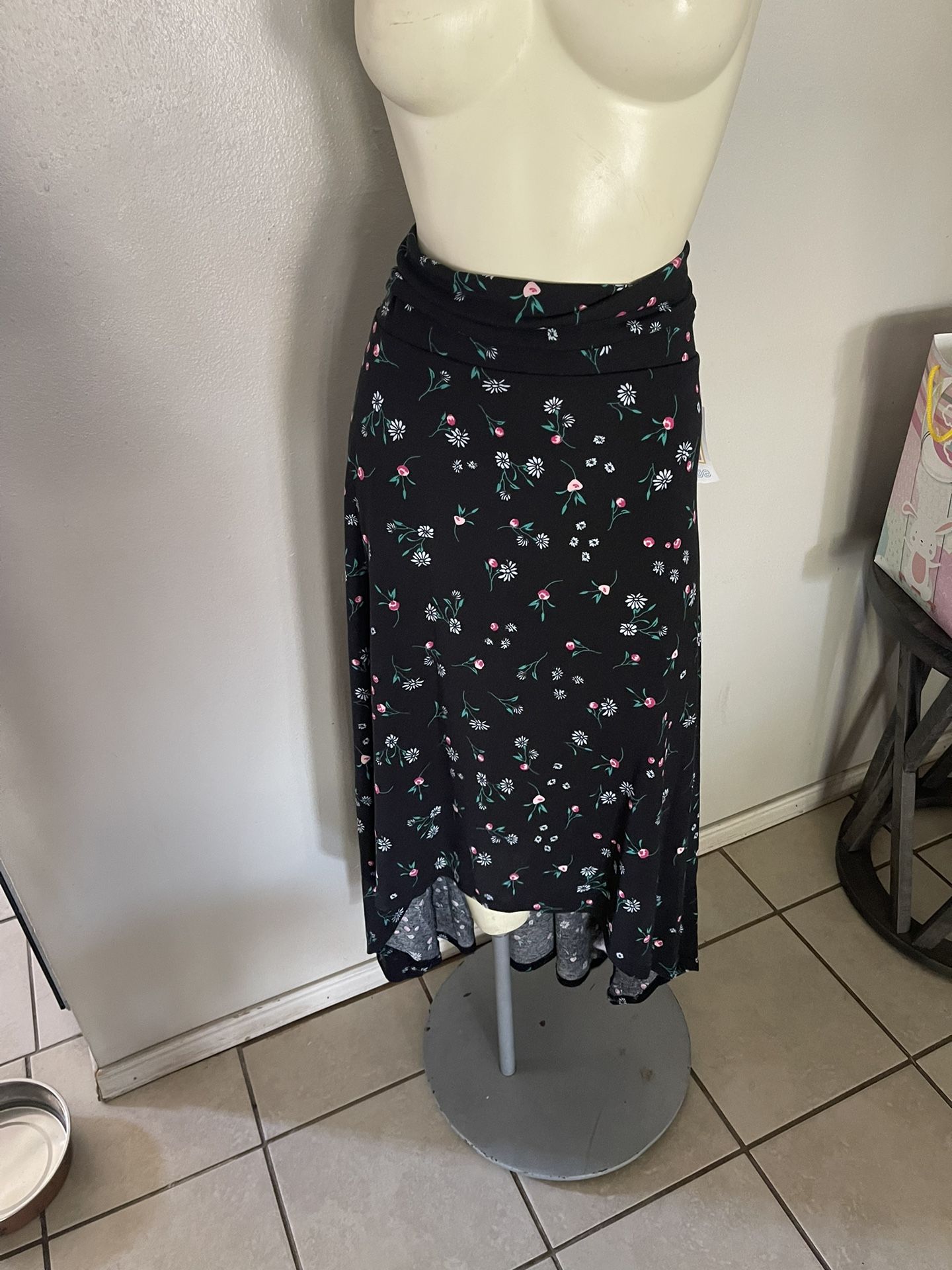 New Lularoe Skirt