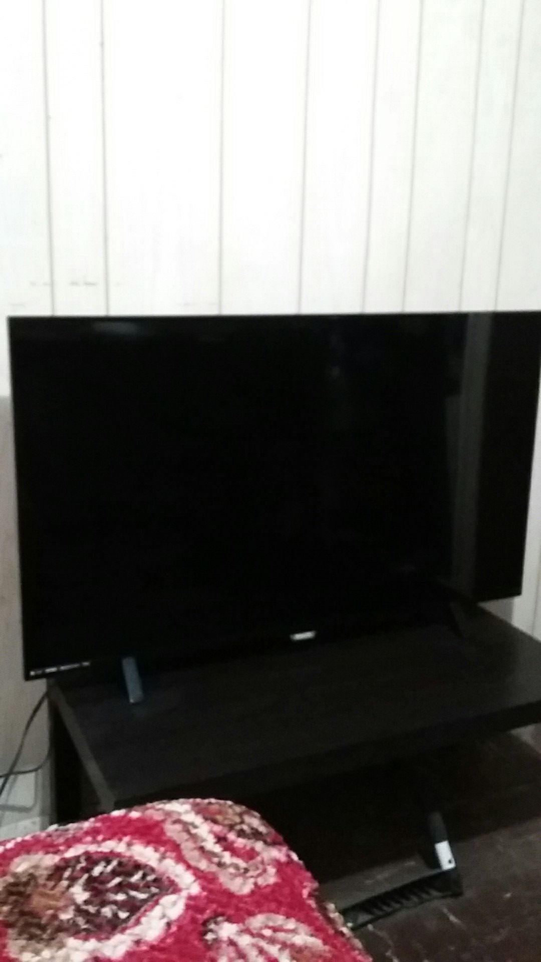RARELY USED 50 inch Phillips TV. Bought it for $350 and I'm selling it for $80. May need a new controller.