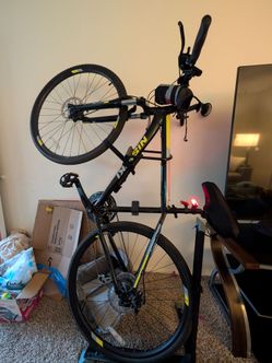 Nishiki Anasazi Hybrid Bike - Medium Frame, Like New  & $100 in Accessories!