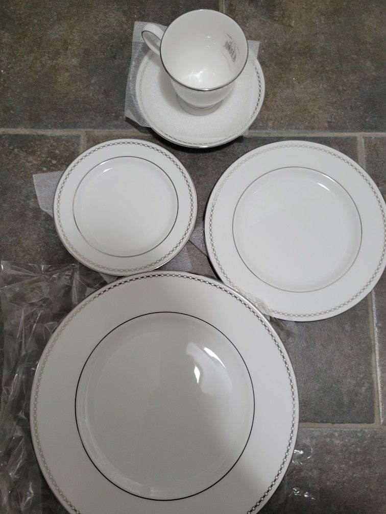 Lenox Pearl Platinum China