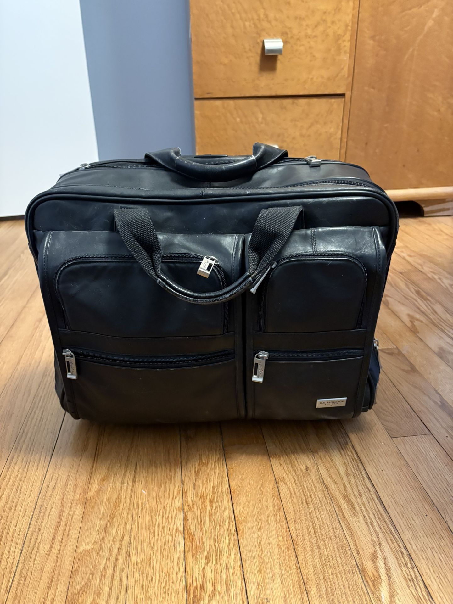 US New York Leather Rolling Brief Case