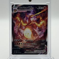 Pokémon TCG Charizard VMAX