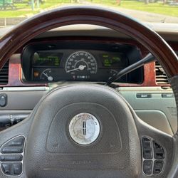 Lincoln Towncar