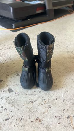 Kids snow boots
