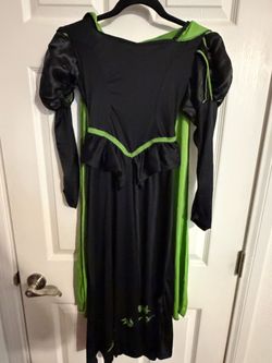 WITCH GIRLS HALLOWEEN COSTUME SIZE MEDIUM