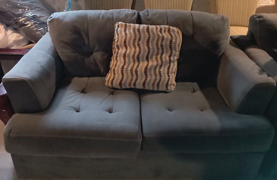 Sofa & Loveseat