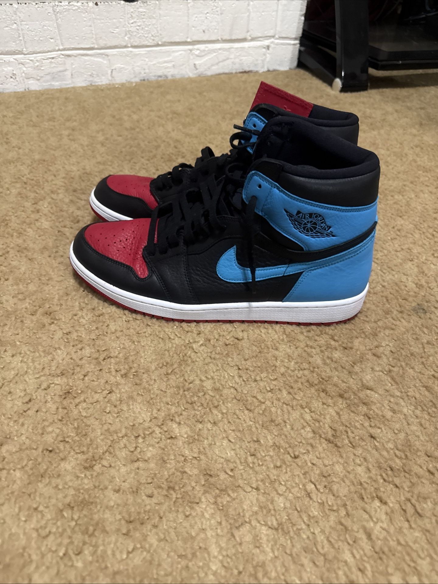 Air Jordan 1 High OG UNC To Chicago Size 13
