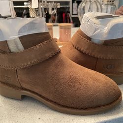 Ugg sale outlet size 8