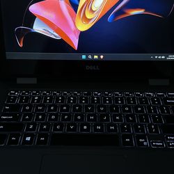 Dell Inspiron 5379 Laptop  I5  14in