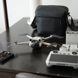 DJI Mini 3 Pro with remote control + ND Filters + 3 batteries + bag