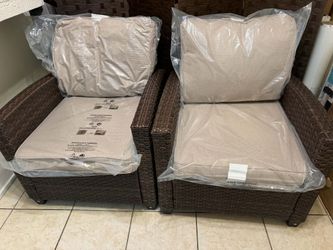 New Outdoor Wicker Lounge Chairs Set of 2