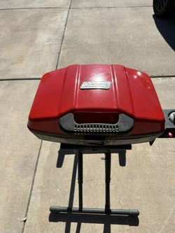 Coleman Sportster Portable Propane Grill