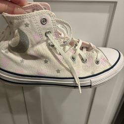 Girls Converse Size 2