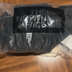 The North Face 700 Fill Puffer – Excellent Condition