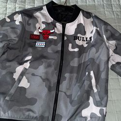 Limited Edition Chicago Bulls Jacket (NEW)