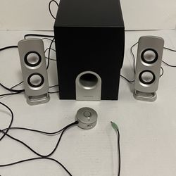 Insignia 27W Desktop Speaker System - Sub + Speakers + Remote Combo - NS-PSD5321