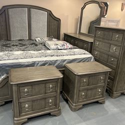 New King Bedroom Set (Includes 2 Nightstands)