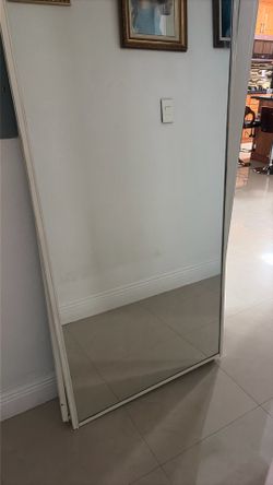PUERTAS DE ESPEJO