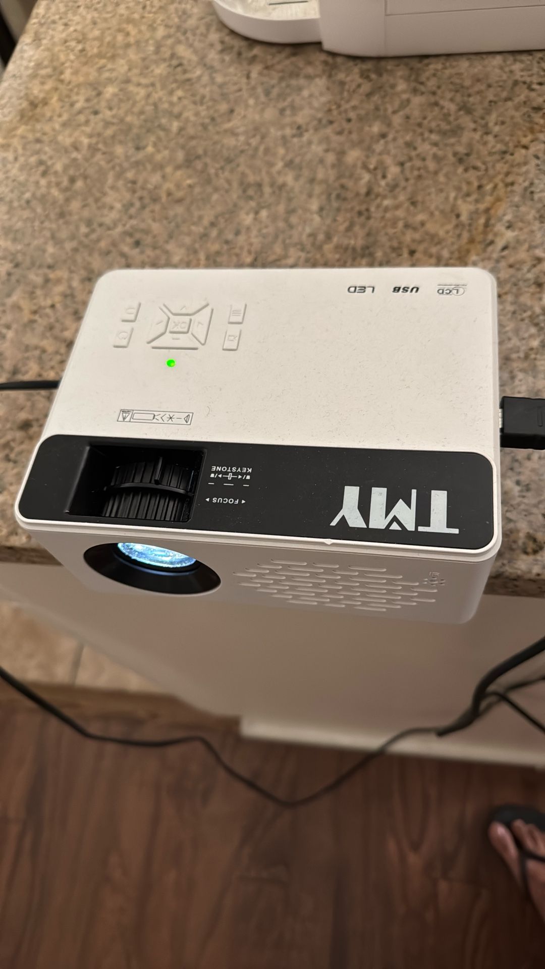 Wired Projector Works With Mirroring