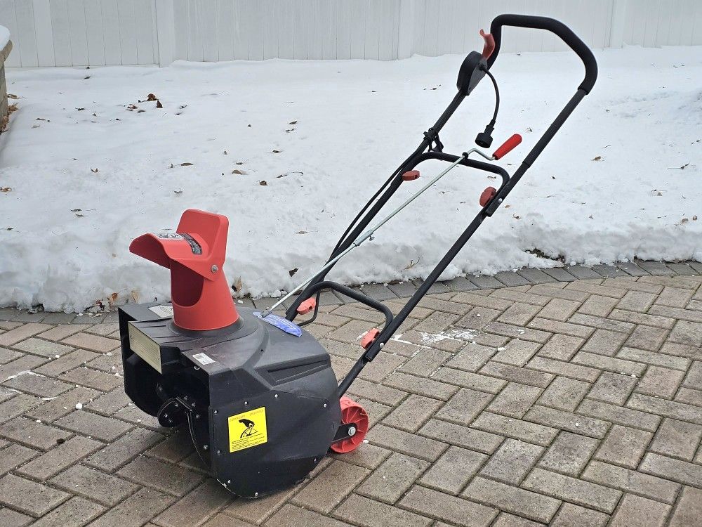 18 Inch Snow Joe Electric Snow Thrower 13.5 Amp Motor With Headlights
