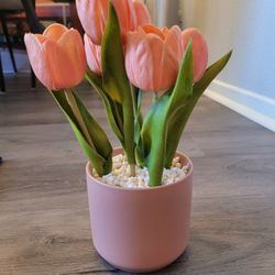 NWOT Small Real Touch Tulips