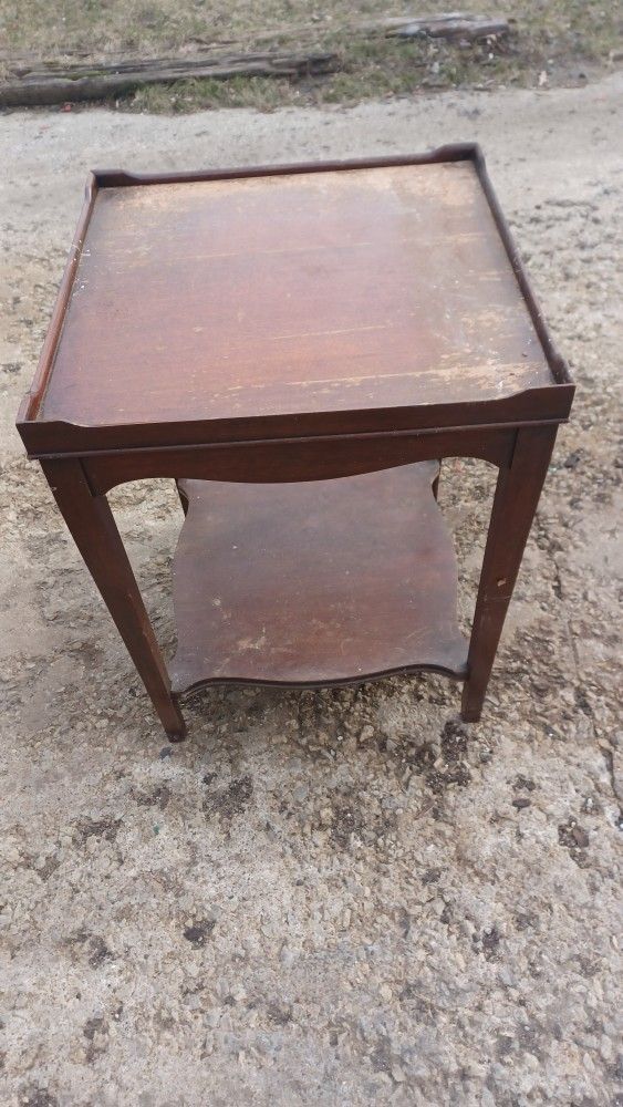 Vintage end table in need of TLC