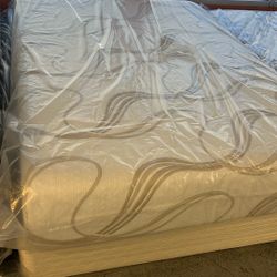 Full Mattress  Memory Foam Medium Plush ( On Sale Only $299‼️💤😴)