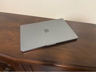 🍎 For Sale: MacBook Pro M1 – Mint Condition 🍎