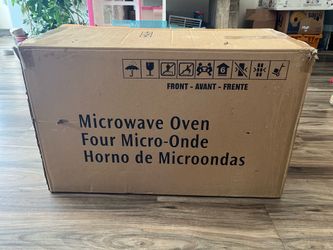 Frigidaire professional microwave 2.2-CU ft stationary