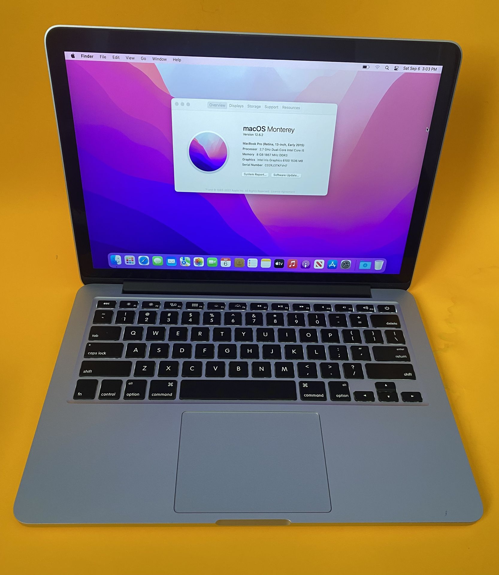 2015 Apple MacBook Pro 13 inch / Dual Core i5/ 8 GB / 128GB SSD. MacOS Monetary