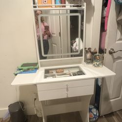 Vanity With Led Mirror 